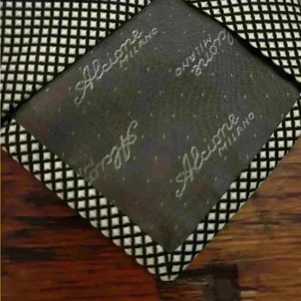 Mens Alcione 100% Silk Silver Neck Tie Made In Italy Geometric Squares - Picture 4 of 4
